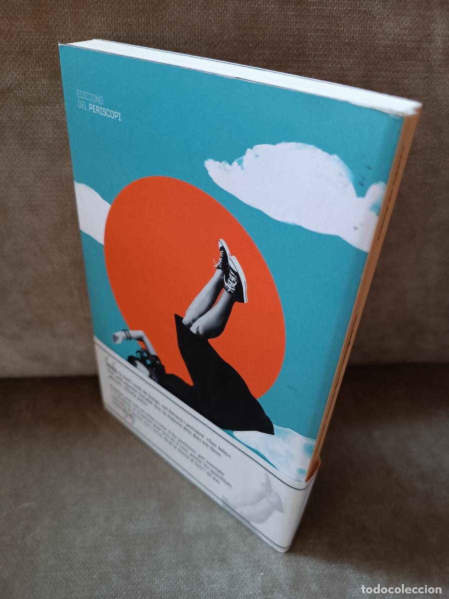 Libros de segunda mano: GL&Ograve;RIA DE CASTRO - LINSTANT ABANS DE LIMPACTE - PERISCOPI, 2021 - EN CATAL&Agrave; - Foto 3