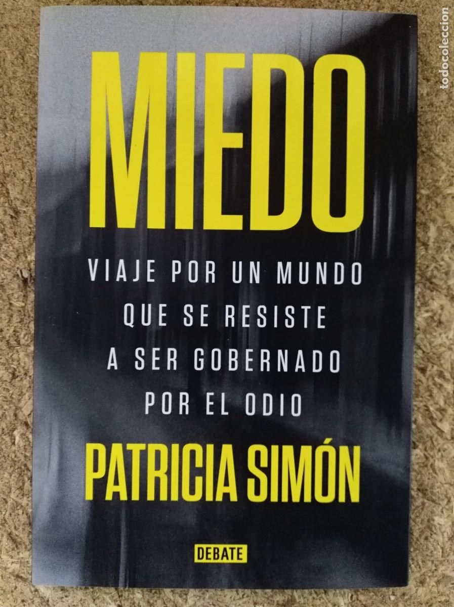 Libros de segunda mano: Miedo.Patricia Simon.DEBATE - Foto 1