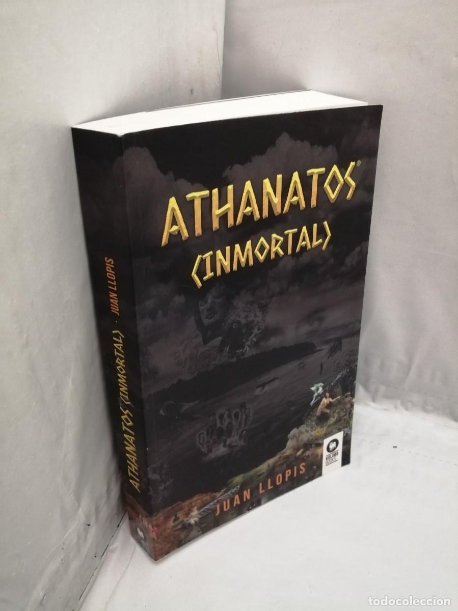 Libros de segunda mano: Athanatos. Inmortal (Primera edici&oacute;n) - Foto 3