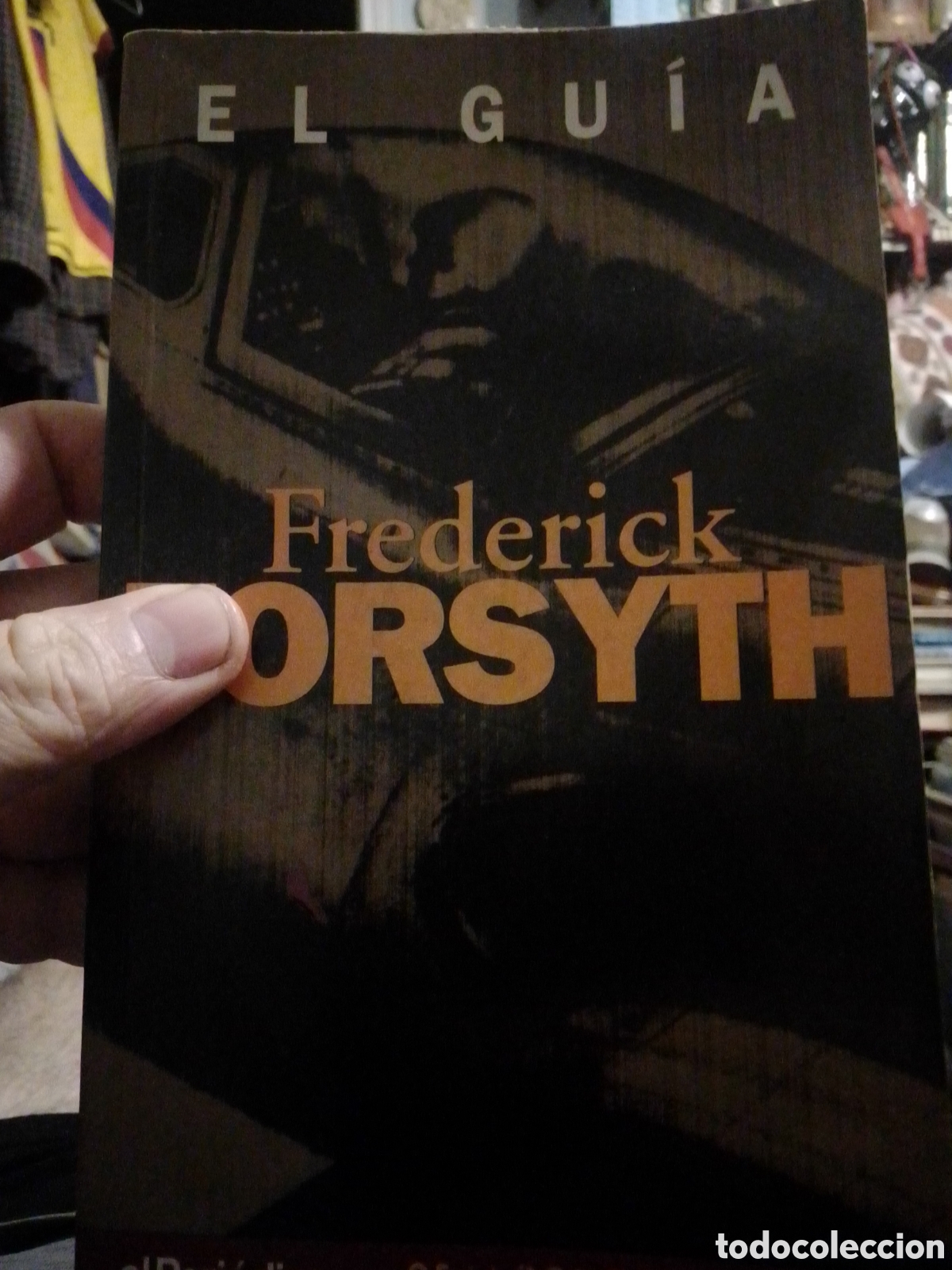 Libros de segunda mano: El gu&iacute;a Frederick Forsyth - Foto 1