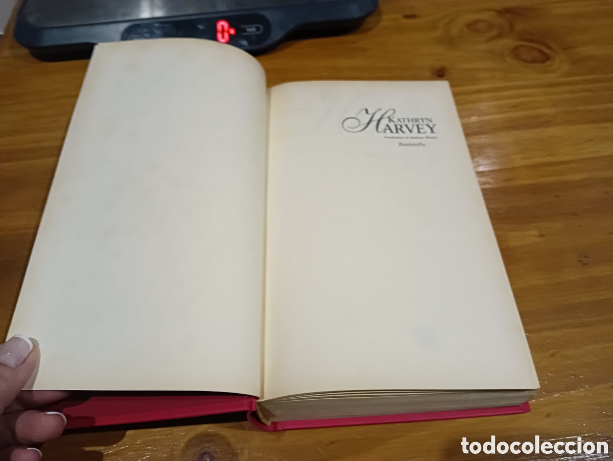 Libros de segunda mano: Butterfly . Kathryn Harvey - Foto 2