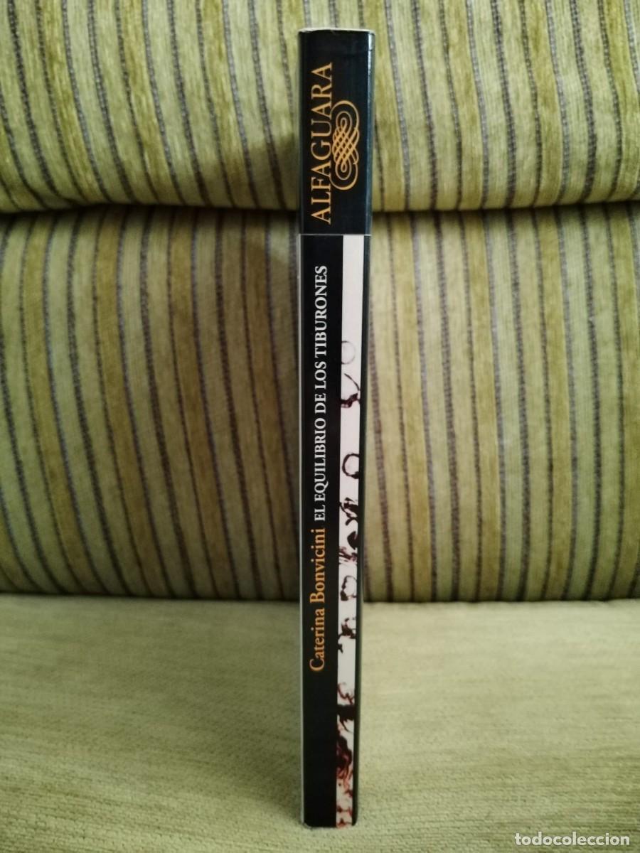 Libros de segunda mano: EL EQUILIBRIO DE LOS TIBURONES - Foto 3