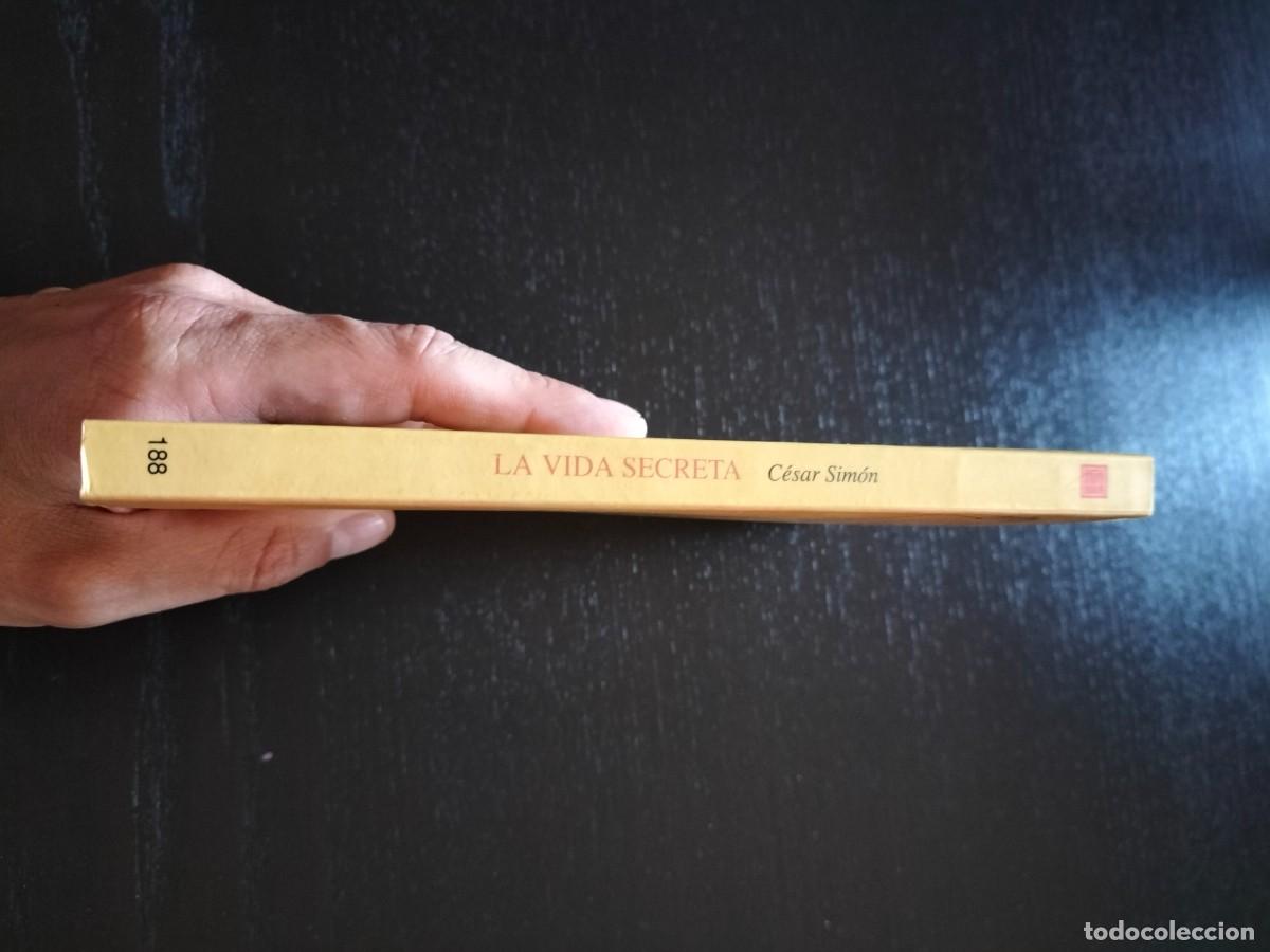 Libros de segunda mano: La vida secreta - C&eacute;sar Sim&oacute;n. Pre-textos - Foto 3