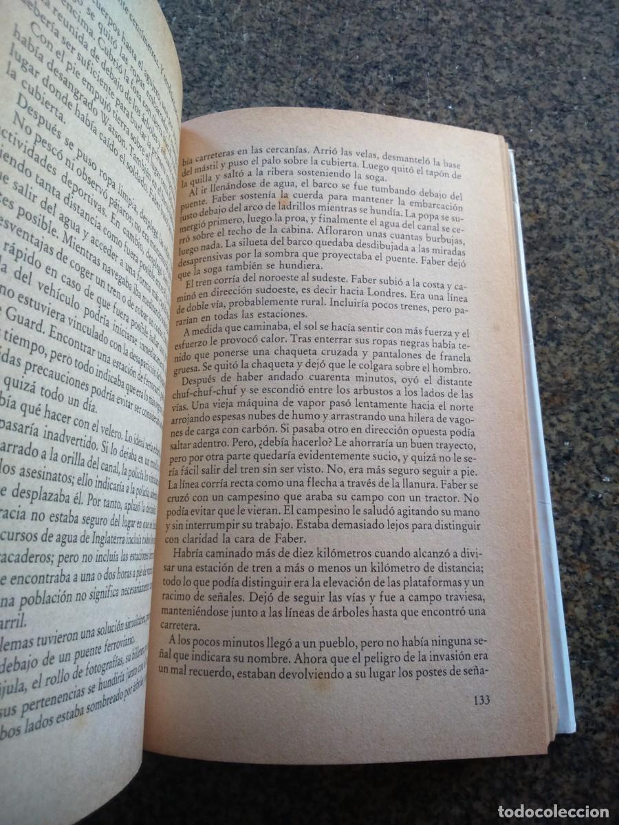 Libros de segunda mano: LA ISLA DE LAS TORMENTAS -- KEN FOLLETT -- CIRCULO -- - Foto 2