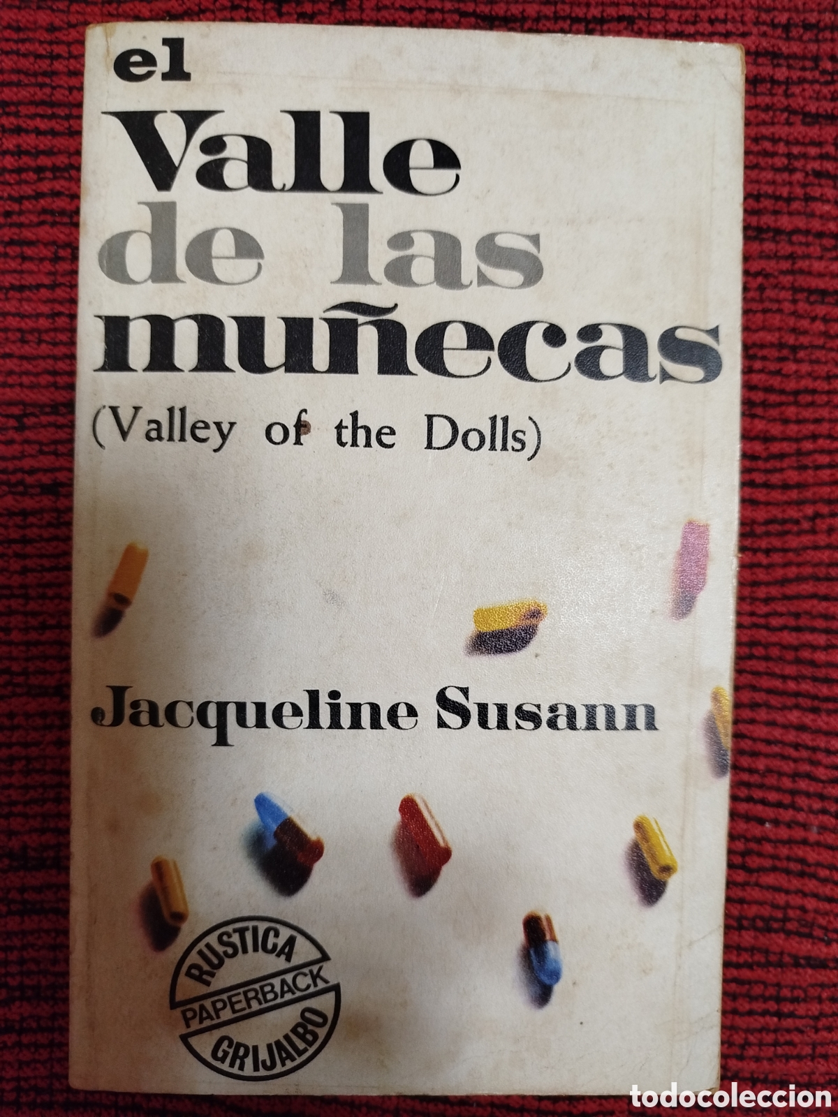 Libros de segunda mano: El valle de las mu&ntilde;ecas - Foto 1