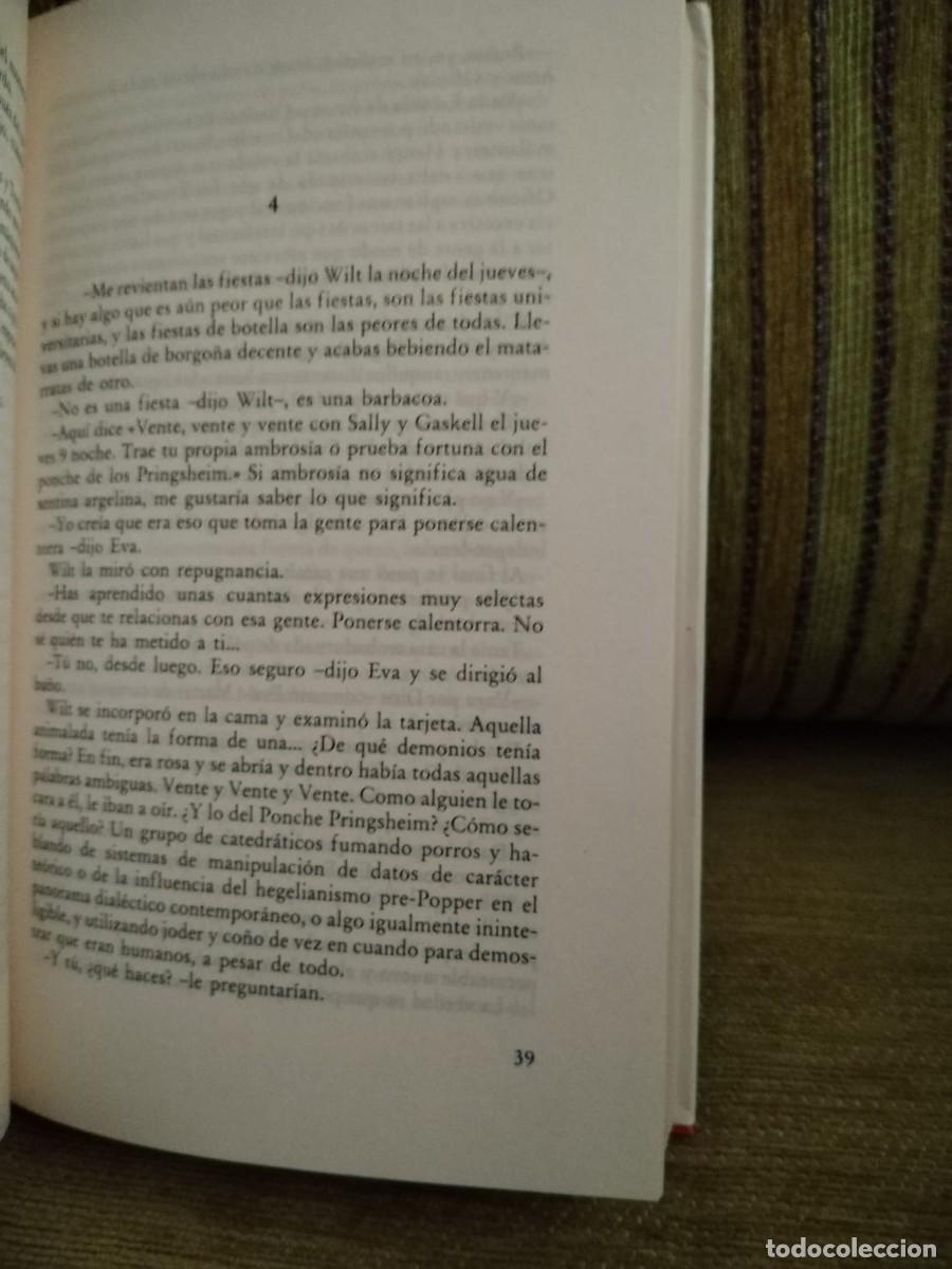 Libros de segunda mano: WILT Autor Tom Sharpe - Foto 5