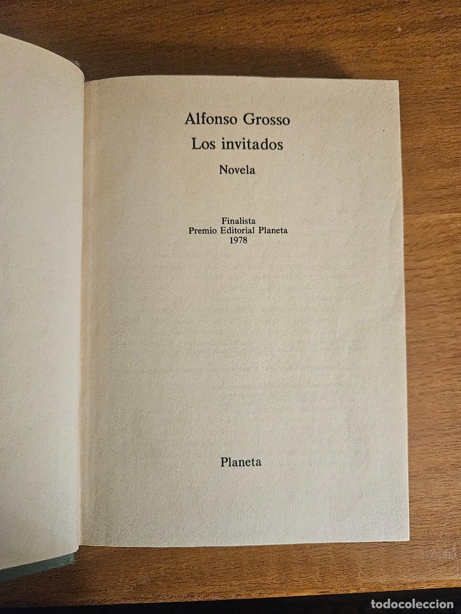 Libros de segunda mano: LOS INVITADOS - Alfonso Grosso - Foto 2
