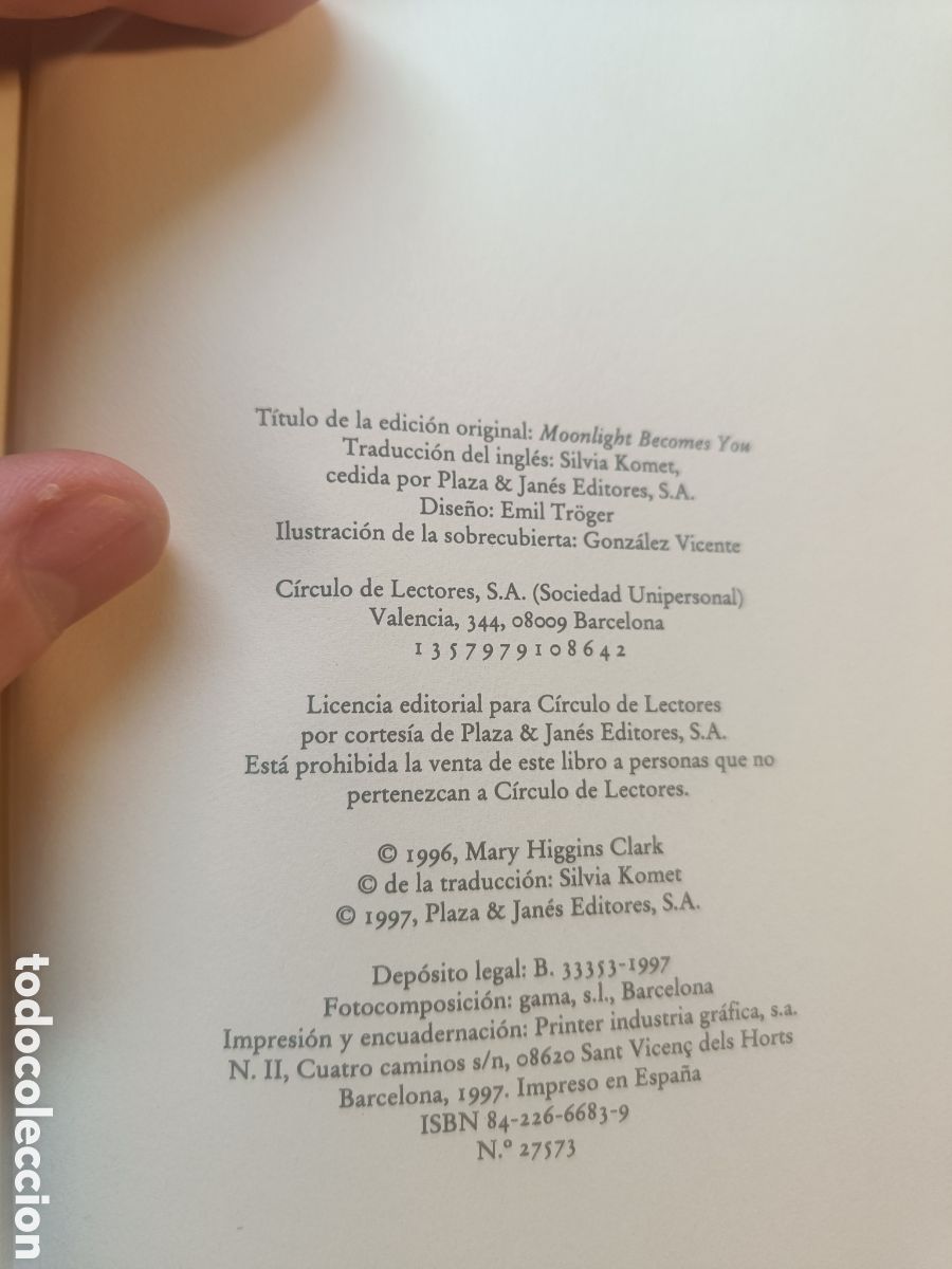 Libros de segunda mano: LIBRO PALIDA COMO LA LUNA DE MARY HIGGINS CLARK - Foto 2