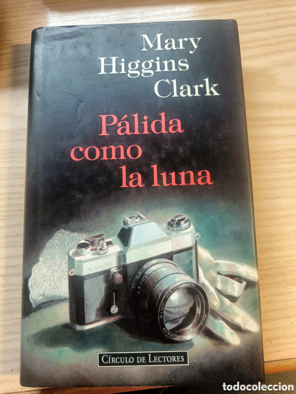 Libros de segunda mano: LIBRO PALIDA COMO LA LUNA DE MARY HIGGINS CLARK - Foto 1