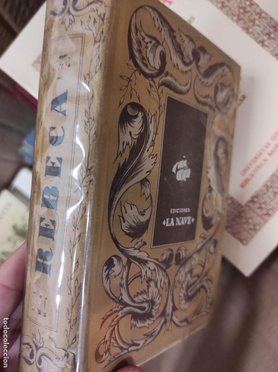 Libros de segunda mano: REBECA - DAPHNE DU MAURIER - EDICIONES LA NAVE - Foto 1