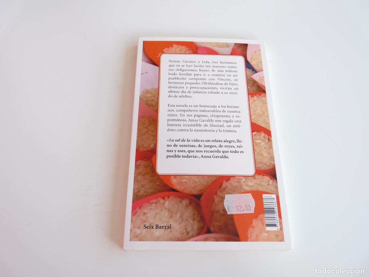 Libros de segunda mano: La sal de la vida Anna Gavalda Ref: C-8 - Foto 2