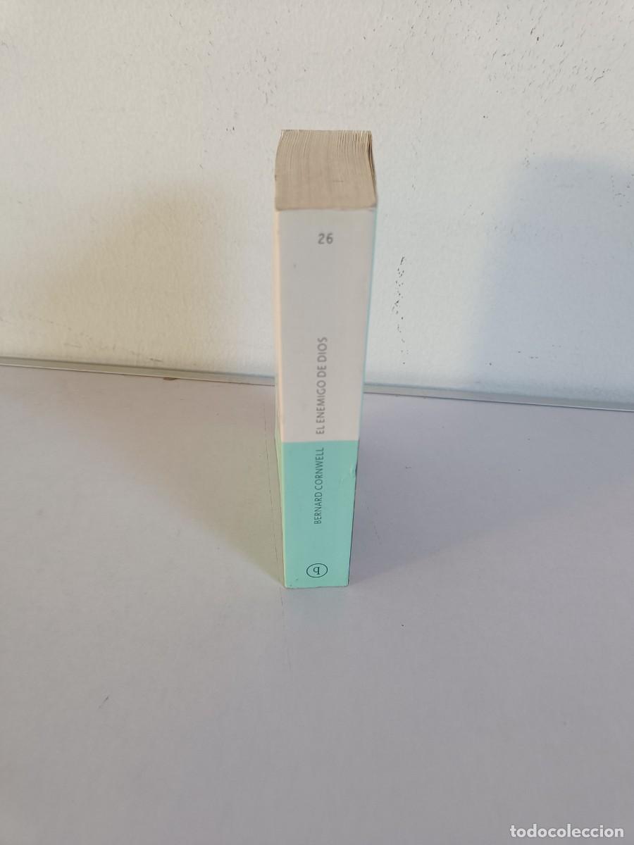 Libros de segunda mano: EL ENEMIGO DE DIOS Bernard Cornwell - Foto 2