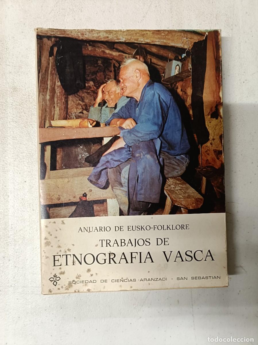 Libros de segunda mano: Libro trabajos de etnograf&iacute;a vasca - Foto 1