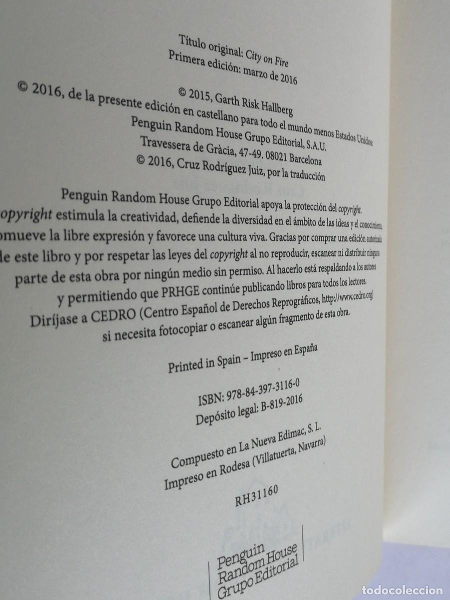 Libros de segunda mano: CIUDAD EN LLAMAS, GARTH RISK HALLBERG, RANDOM HOUSE - Foto 4