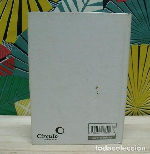 Libros de segunda mano: Libro La Ley de los Justos - Chufo Llor&eacute;ns - C&iacute;rculo Lectores + Libreta - Foto 6