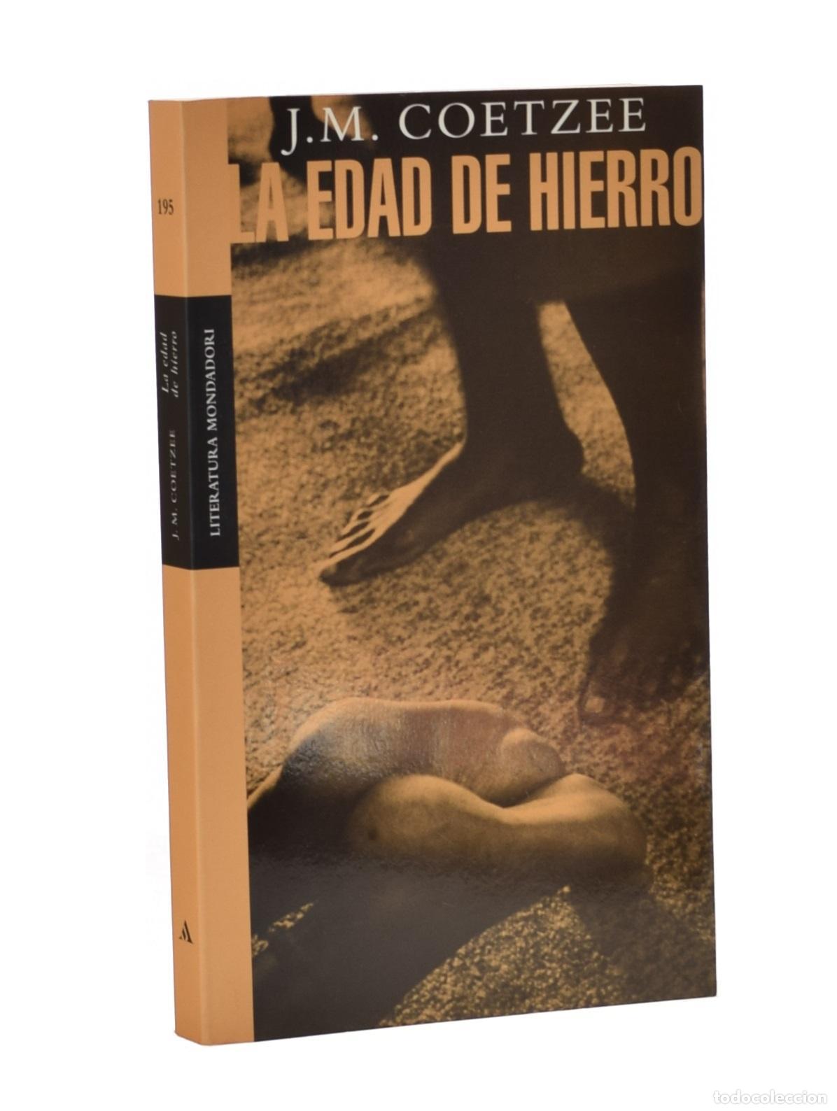 Libros de segunda mano: LA EDAD DE HIERRO - COETZEE, J. M. - Foto 1