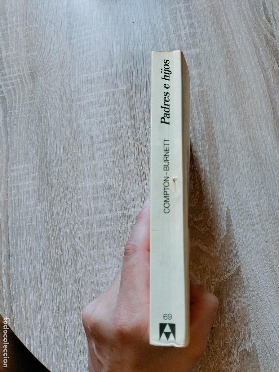 Libros de segunda mano: Padres e hijos - Ivy Compton-Burnett. Anagrama - Foto 3
