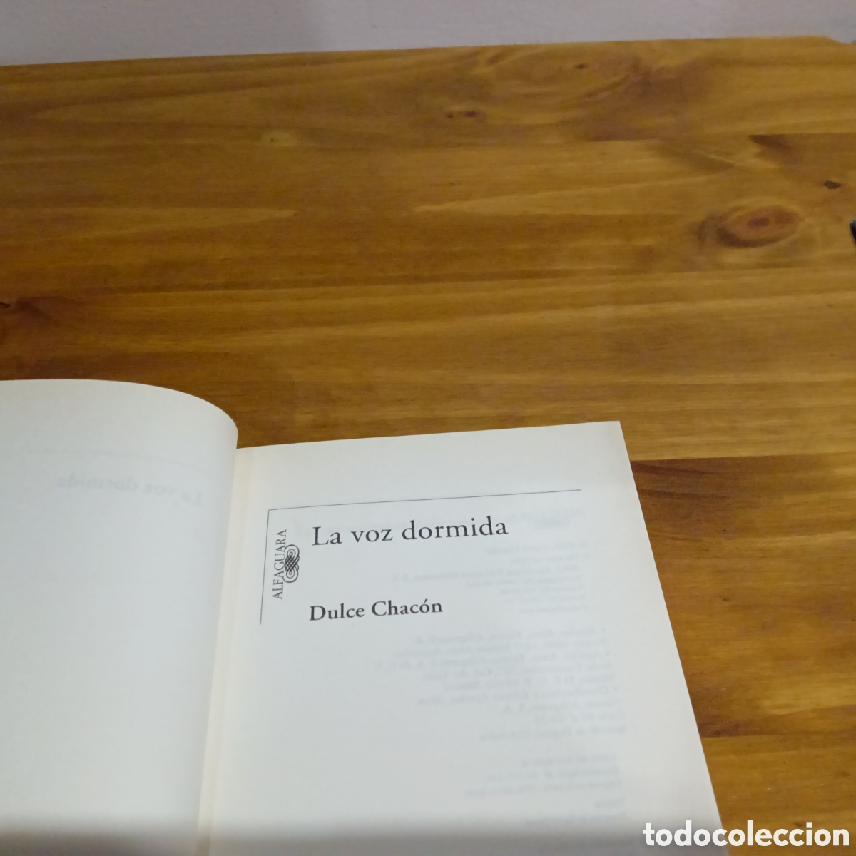 Libros de segunda mano: La voz dormida. Dulce Chac&oacute;n - Foto 2