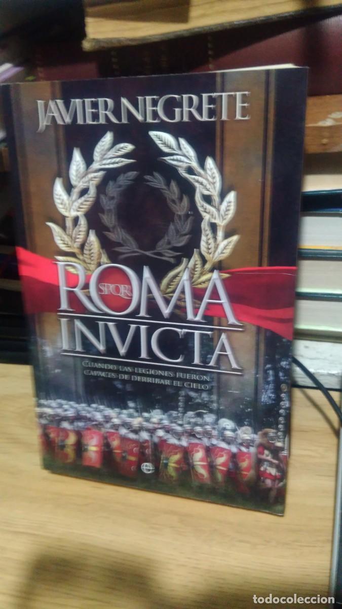 Libros de segunda mano: Roma invicta Javier Negrete la esfera de los libros - Foto 1