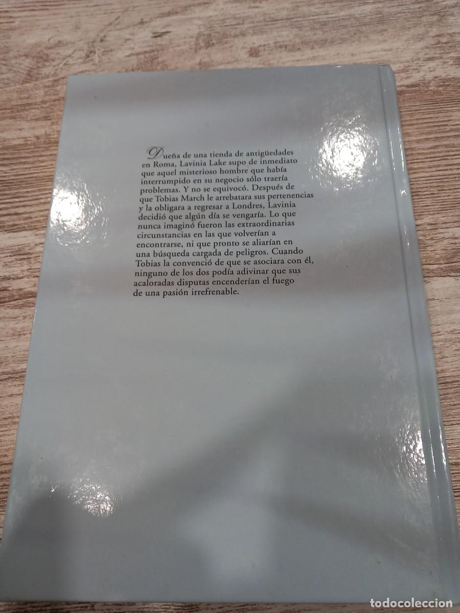 Libros de segunda mano: Libro un pasado sombr&iacute;o amanda quick - Foto 2
