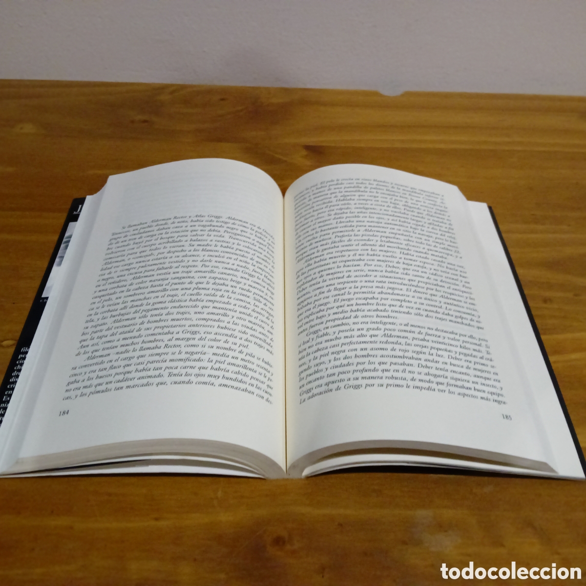 Libros de segunda mano: Los hombres de la guada&ntilde;a. - Foto 4