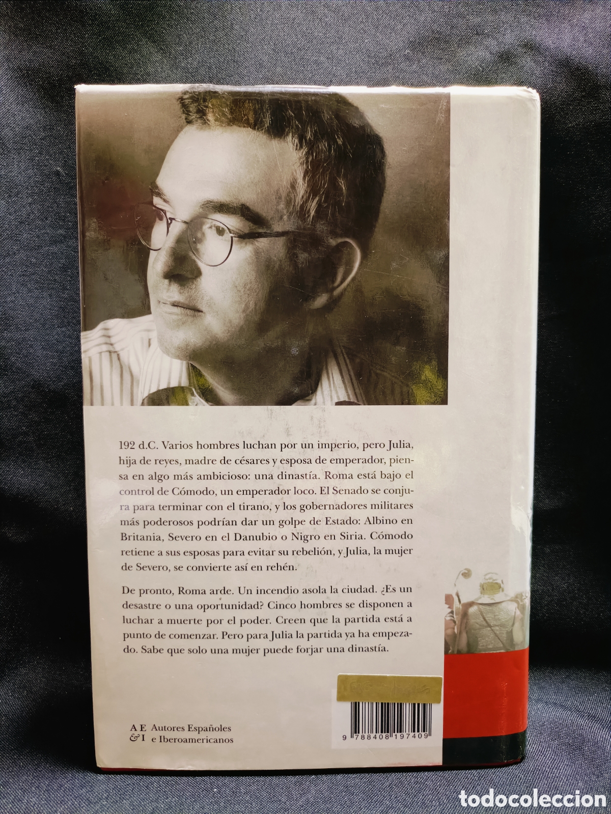 Libros de segunda mano: YO, JULIA . SANTIAGO POSTEGUILLO - Foto 2