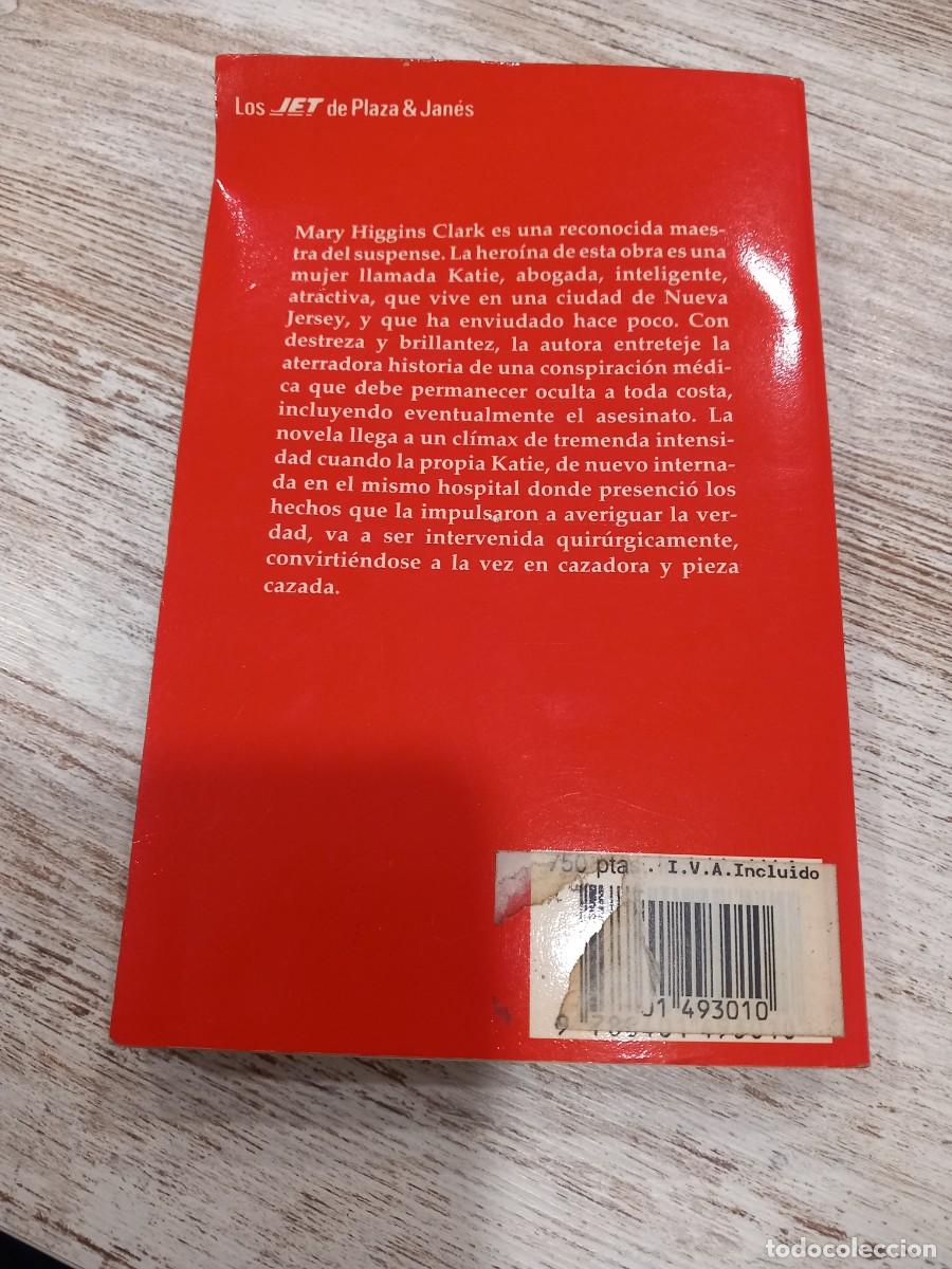 Libros de segunda mano: Libro La cuna caer&aacute; | Mary Higgins Clark | 1994 - Foto 2