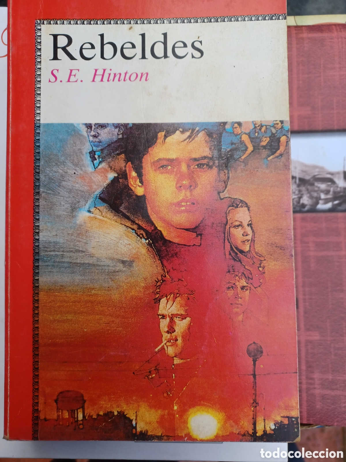 Libros de segunda mano: Rebeldes: Hinton, S. E. - Foto 1