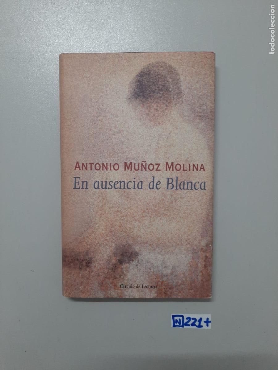 Libros de segunda mano: Libro: en ausencia de blanca - Foto 1