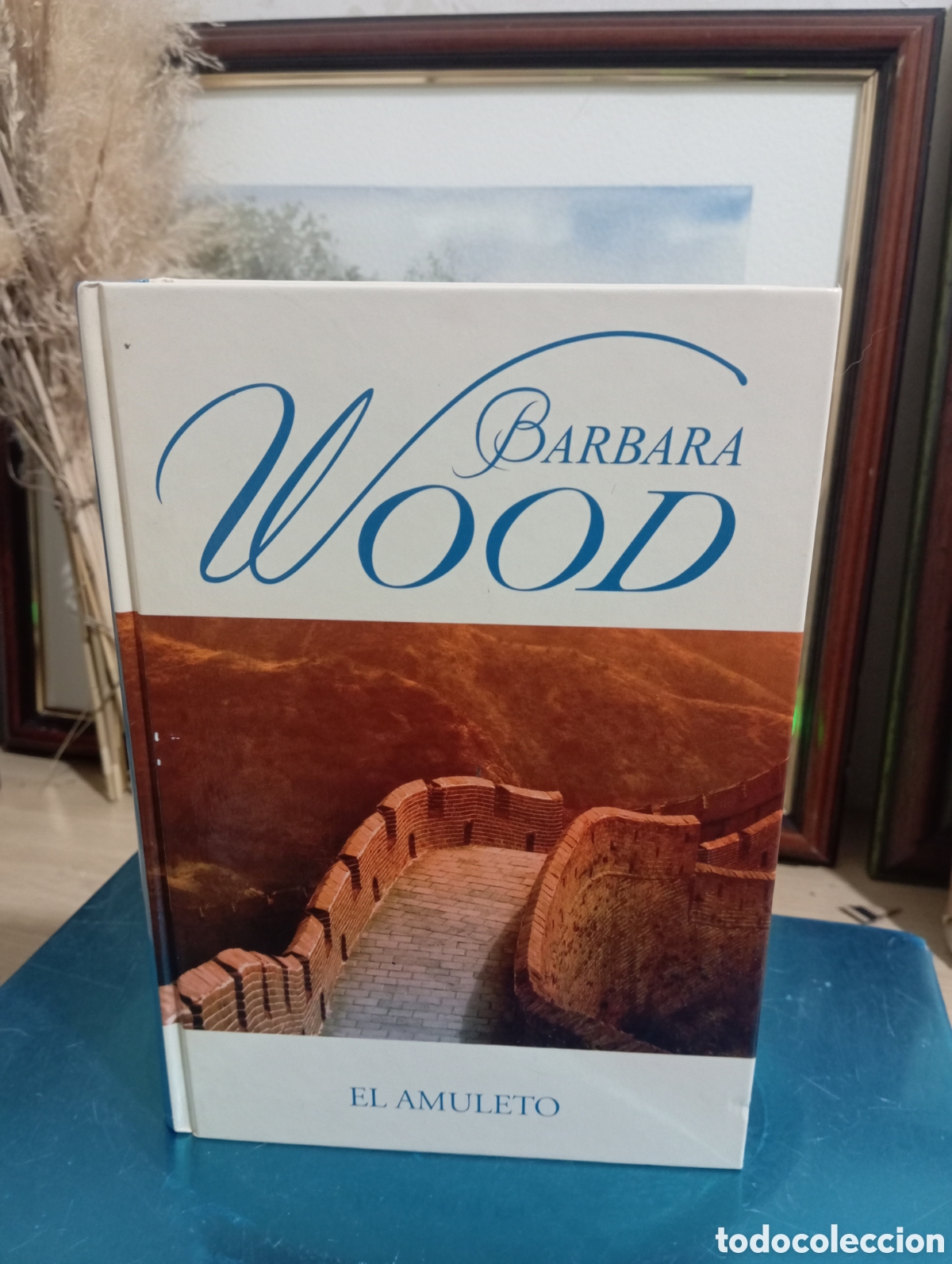 Libros de segunda mano: El amuleto. Barbara Wood - Foto 1