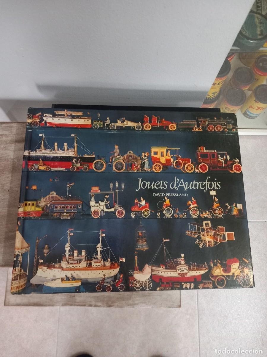 Libros de segunda mano: Libro de juguetes de hojalata antiguos