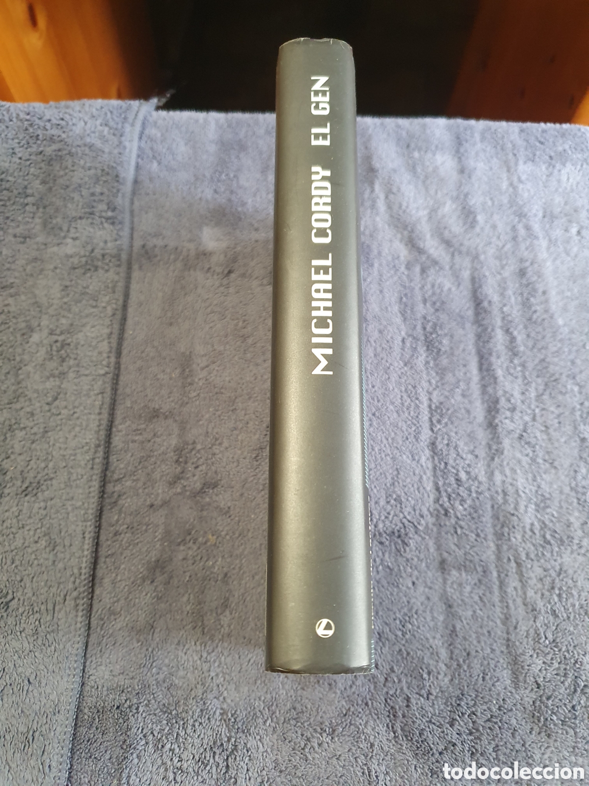 Libros de segunda mano: L2. El Gen - Michael Cordy, C&iacute;rculo De Lectores. - Foto 2