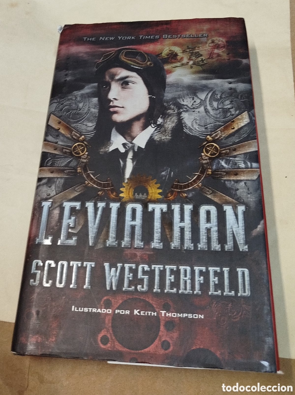 Libros de segunda mano: Leviathan - Scott Westerfeld - Foto 1