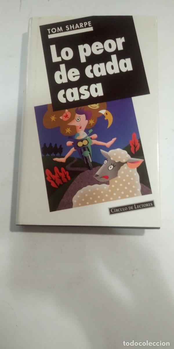 Libros de segunda mano: Lo peor de cada casa Tom Sharpe - Foto 1