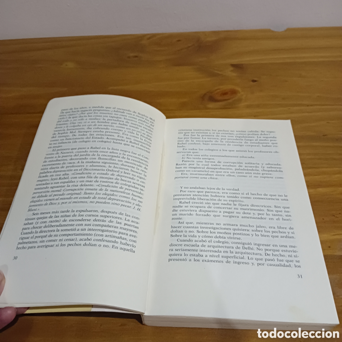 Libros de segunda mano: El Dios de las peque&ntilde;as cosas - Foto 3