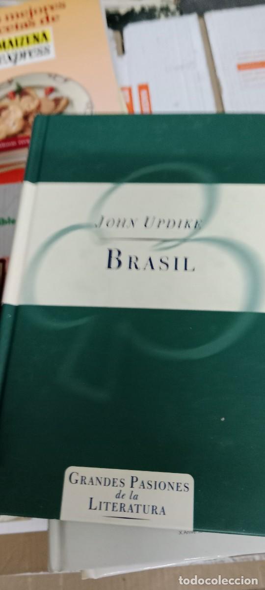 Libros de segunda mano: E-PAR LIBRO JOHN UPDIKE BRASIL - Foto 1