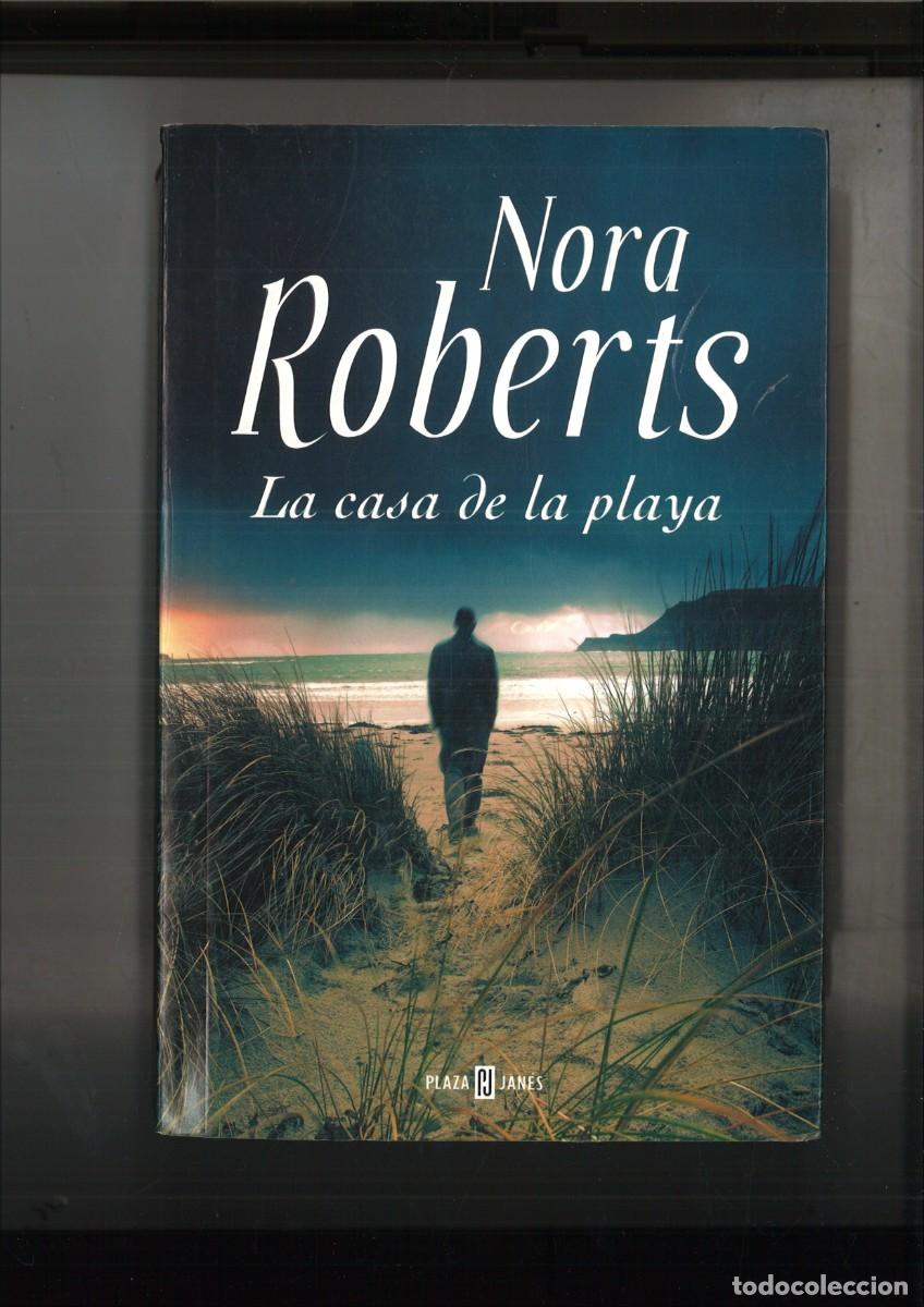 Libros de segunda mano: LA CASA DE LA PLAYA. Nora Roberts - Foto 1