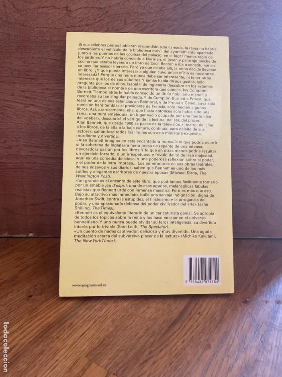 Libros de segunda mano: UNA LECTORA NADA COM&Uacute;N - ALAN BENNETT - ANAGRAMA - Foto 2