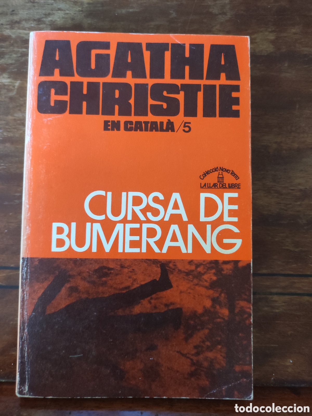 Libros de segunda mano: Cursa de bumerang Agatha Christie en catal&agrave; /5