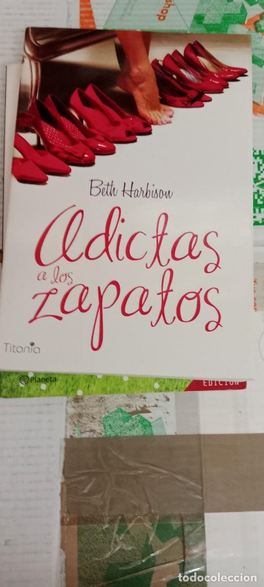Libros de segunda mano: E-SAN LIBRO Adicta a los zapatos - Harbison, Beth - Foto 1