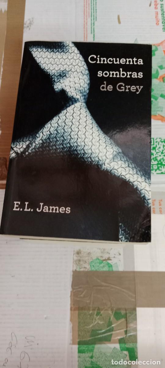 Libros de segunda mano: E-SAN LIBRO CINCUENTA SOMBRAS DE GREY E. L. JAMES - Foto 1