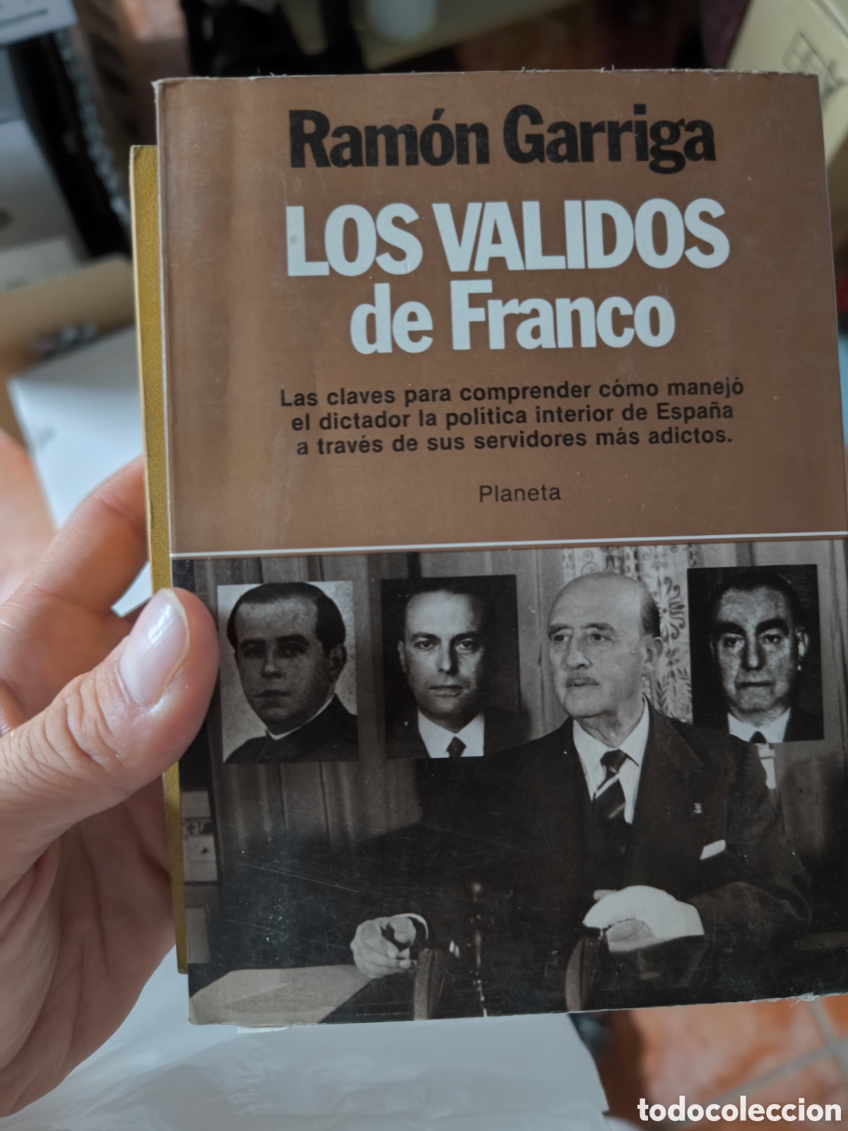 Libros de segunda mano: Libro los validos de Franco - Foto 1