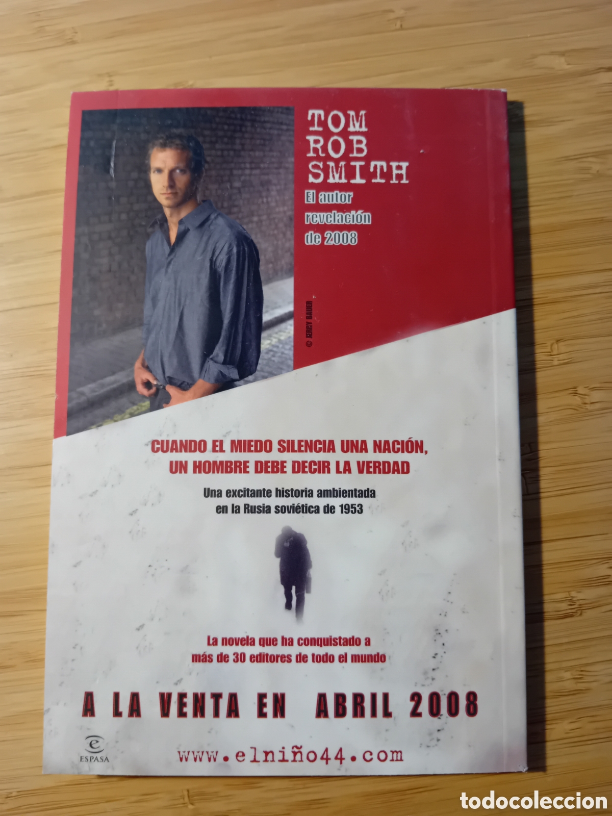 Libros de segunda mano: El Ni&ntilde;o 44 - Tom Rob Smith (Espasa 2008) - Foto 2