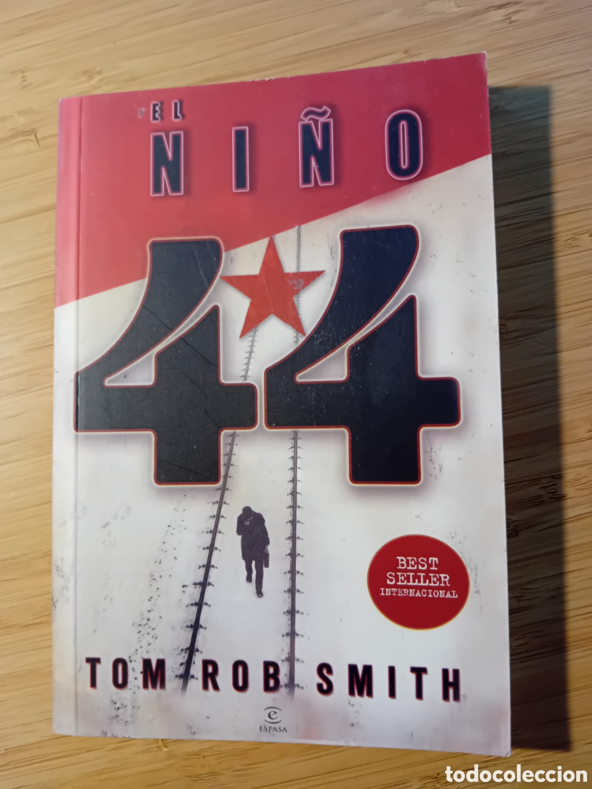 Libros de segunda mano: El Ni&ntilde;o 44 - Tom Rob Smith (Espasa 2008) - Foto 1