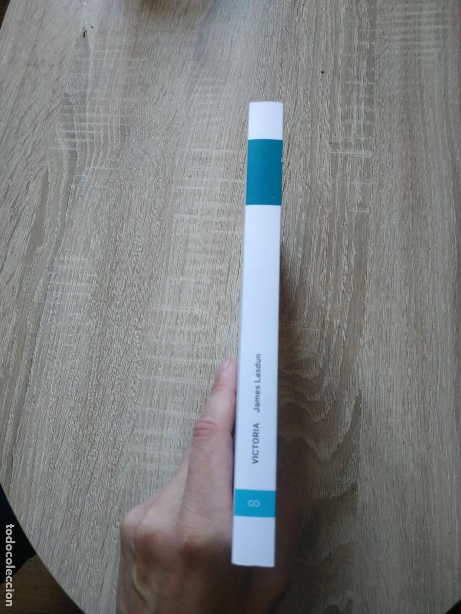 Libros de segunda mano: Victoria - James Lasdun - Foto 3