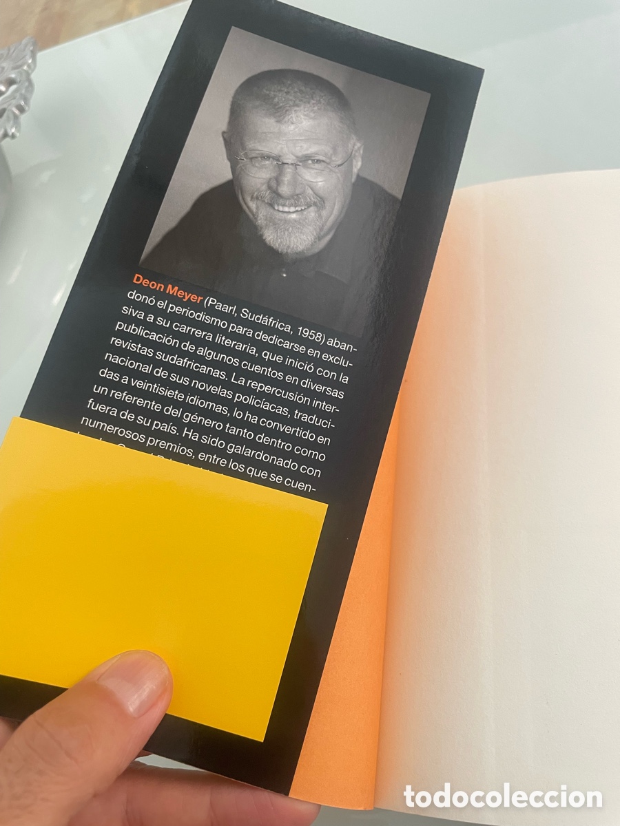 Libros de segunda mano: Icaro. Deon Meyer. Ediciones Salamandra 1&ordf; ed. 2017 - Foto 3