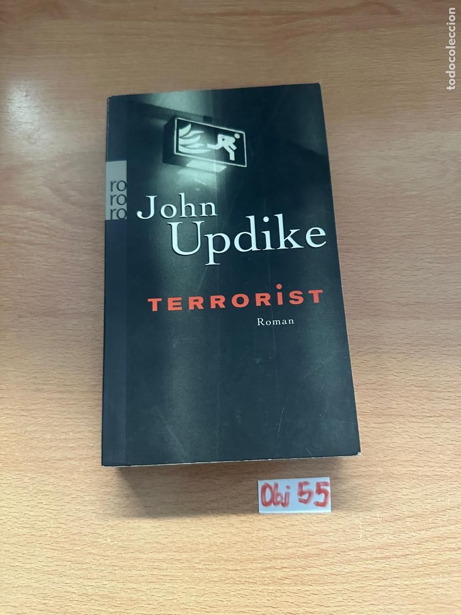 Libros de segunda mano: John Updike terrorist - Foto 1