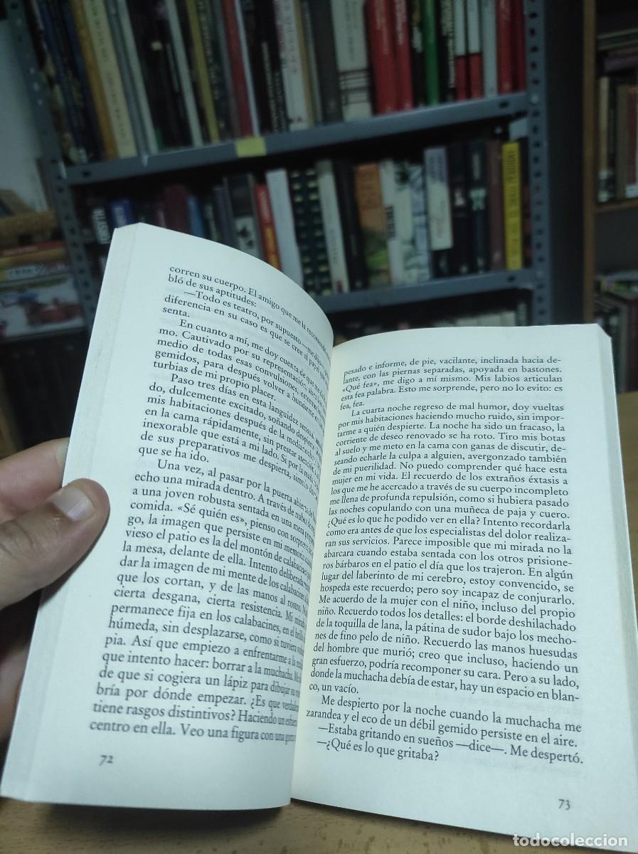 Libros de segunda mano: Esperando a los b&aacute;rbaros - Coetzee, J.M. - Foto 3