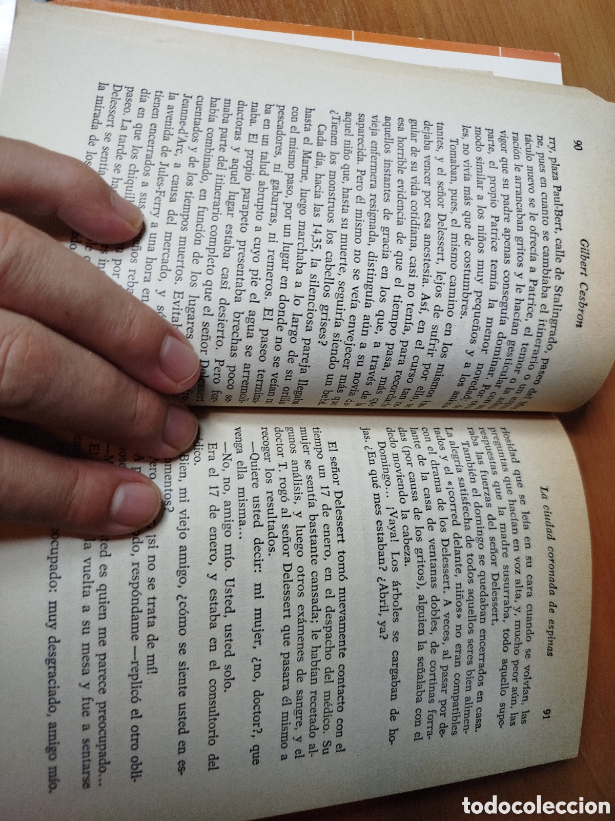 Libros de segunda mano: La ciudad coronada de espinas. Cesbron. - Foto 2