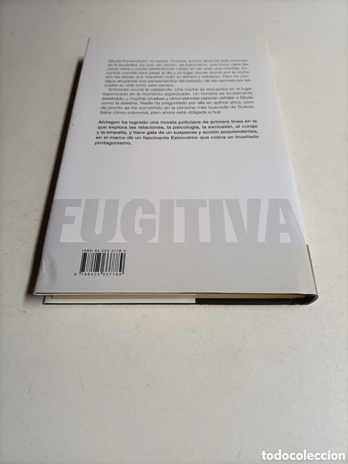 Libros de segunda mano: Fugitiva. Karin Alvtegen - Foto 5